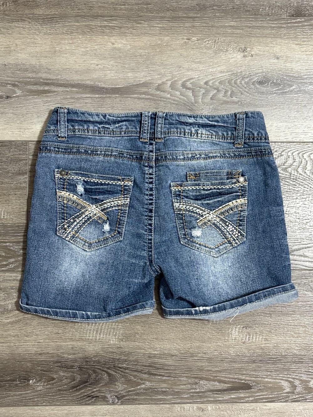 Wallflower Embroidered Jean Shorts Jorts Y2K Skater Streetwear - Women’s 7